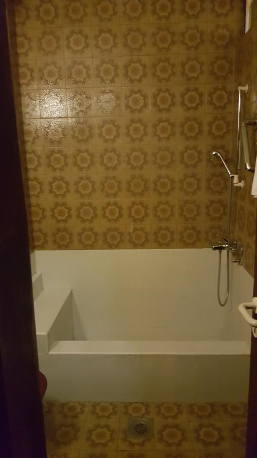 Vila De Turist Nova Varos Luaran gambar
