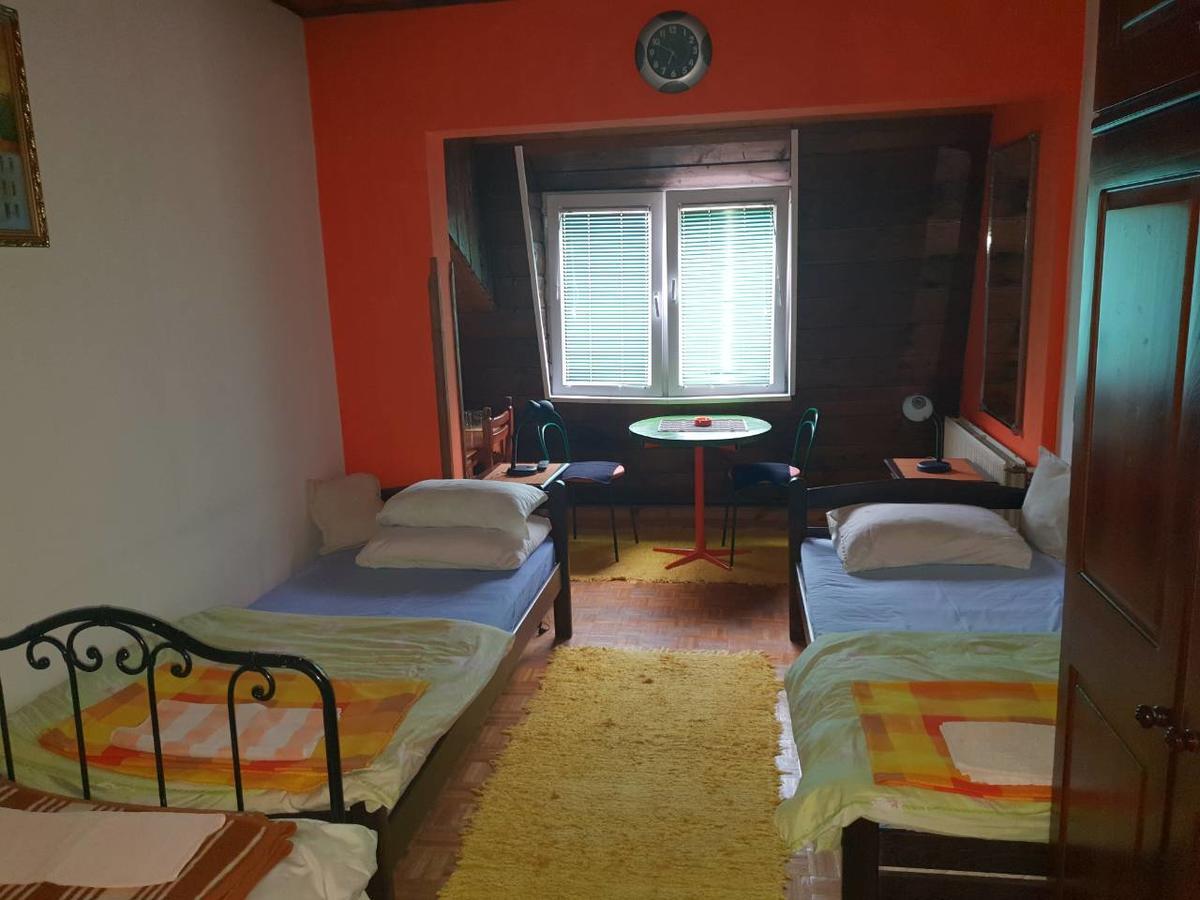 Vila De Turist Nova Varos Luaran gambar